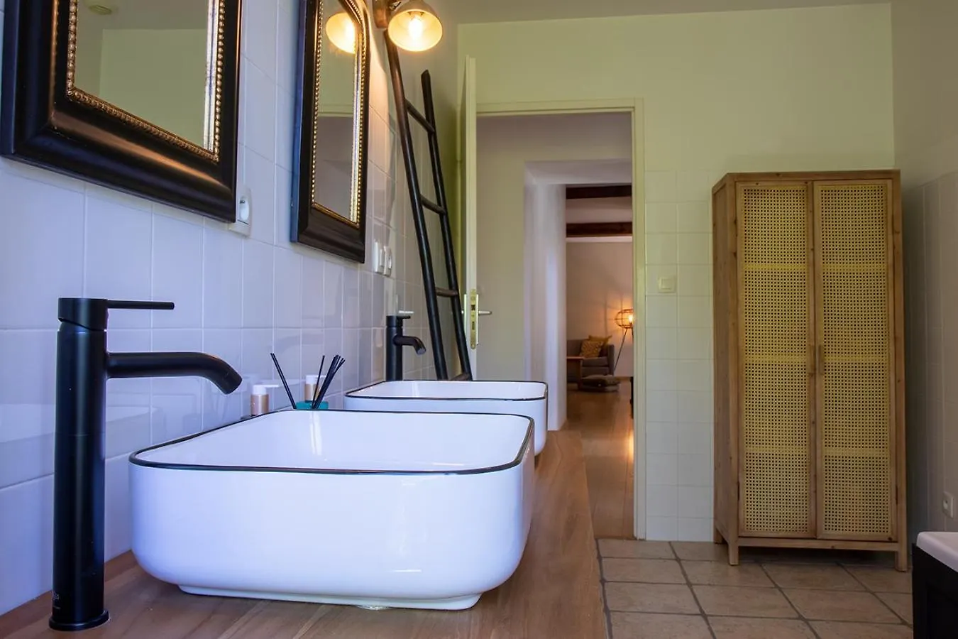 Villa De 181M2 4 Chambre Avec Piscine Et Stationnement Tresserve